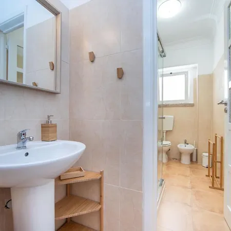 Meet Areeiro Apartmán